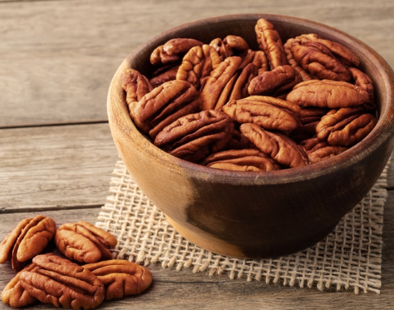 Fresh Pecan Halves, Bulk Nuts 4-Pound